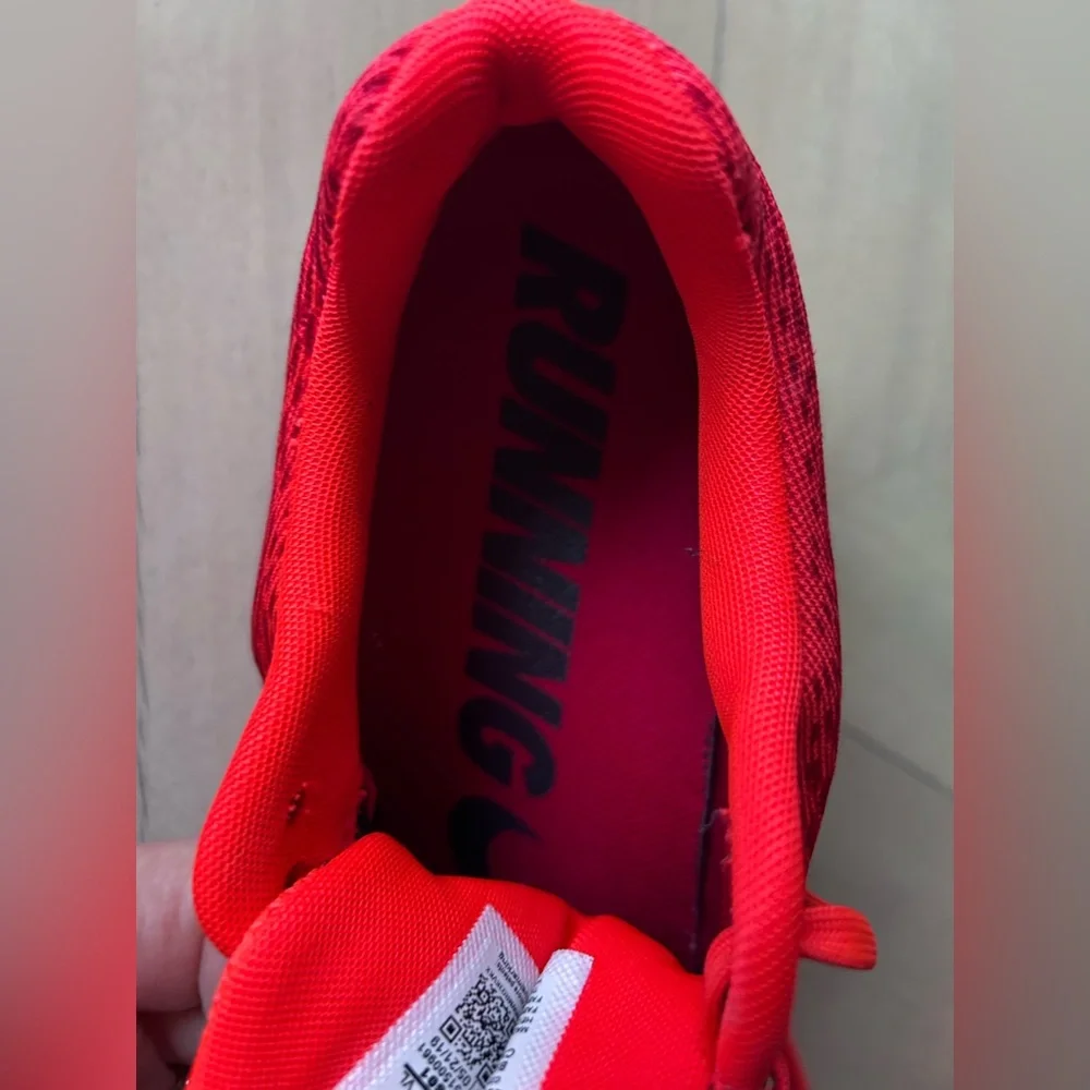Nike Bright Red Running Shoes Zoom Winflo 5 size 9 - Picture 9 of 9